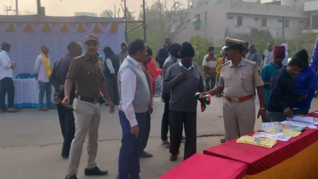 Bashettihalli Town Panchayat elections begin: Notice to clear pandals