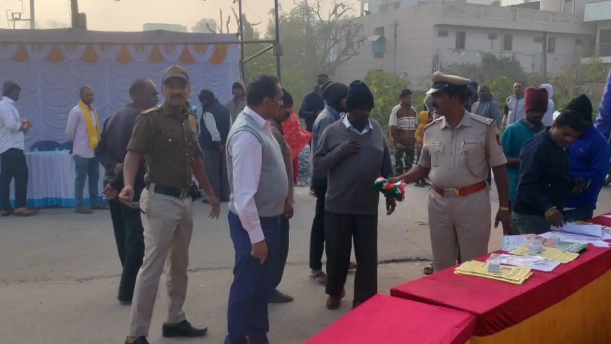 ಬಾಶೆಟ್ಟಿಹಳ್ಳಿ ಪಟ್ಟಣ ಪಂಚಾಯಿತಿ ಚುನಾವಣೆ ಆರಂಭ: ಪೆಂಡಾಲ್ ತೆರವಿಗೆ ಡಿಸಿ ಸೂಚನೆ