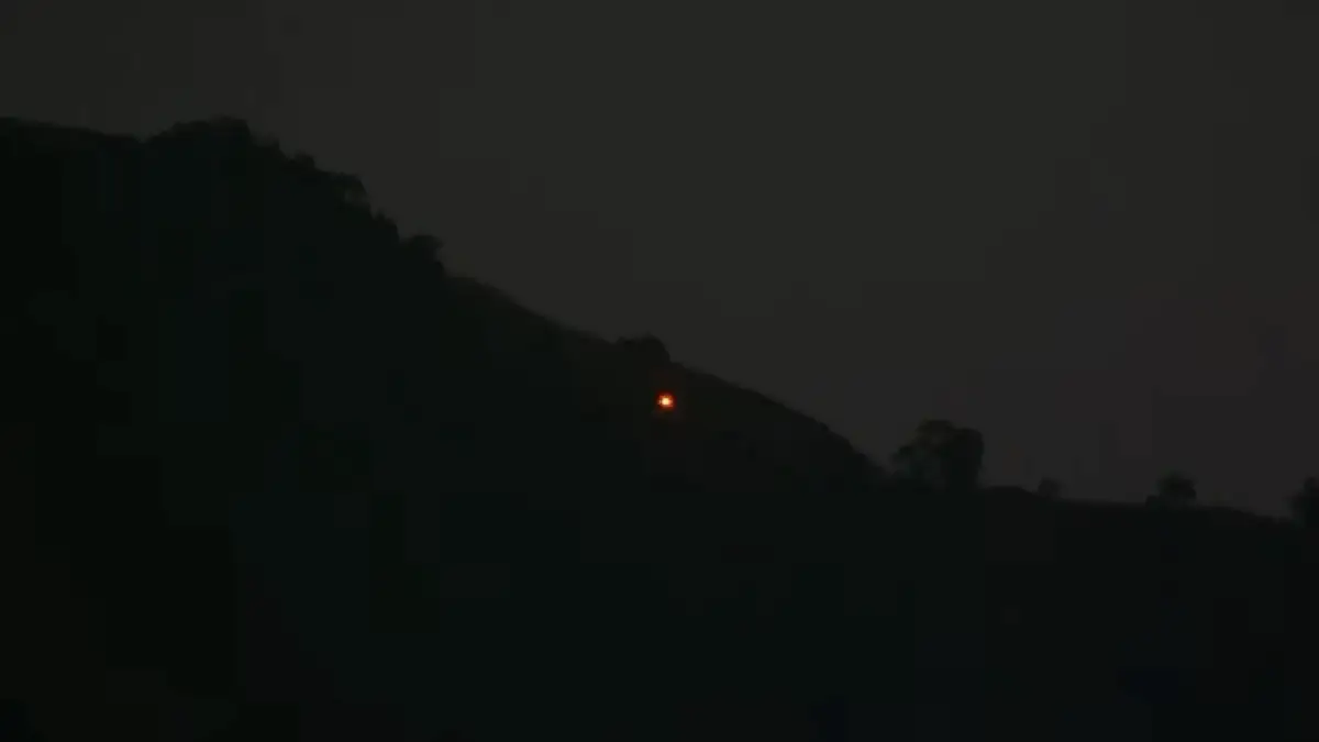 ಓಂ ಶ್ರೀ ಸ್ವಾಮಿಯೇ ಶರಣಂ ಅಯ್ಯಪ್ಪ.. ಶಬರಿಮಲೆಯಲ್ಲಿ ಮಕರ ಜ್ಯೋತಿ ದರ್ಶನ.. Video