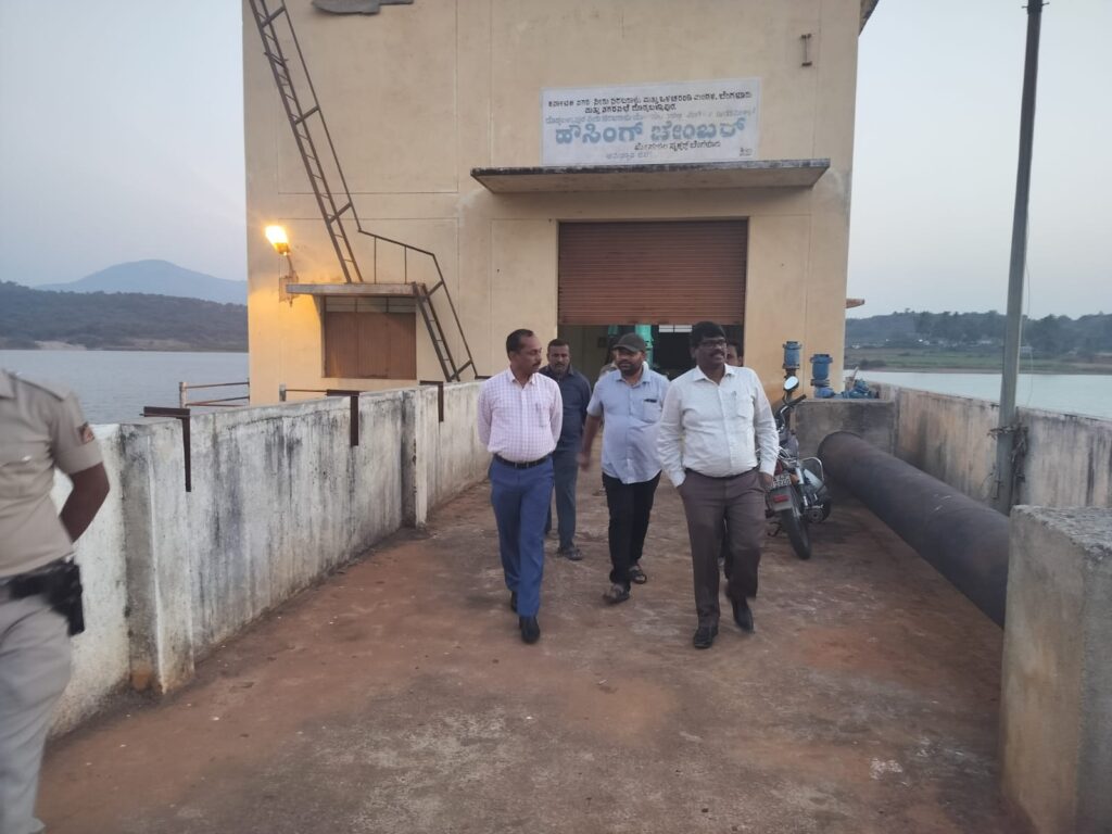 ಜಕ್ಕಲಮಡುಗು ಜಲಾಶಯ ವೀಕ್ಷಿಸಿದ ಜಿಲ್ಲಾಧಿಕಾರಿ.. ಅಧಿಕಾರಿಗಳಿಗೆ ಮಹತ್ವದ ಸೂಚನೆ