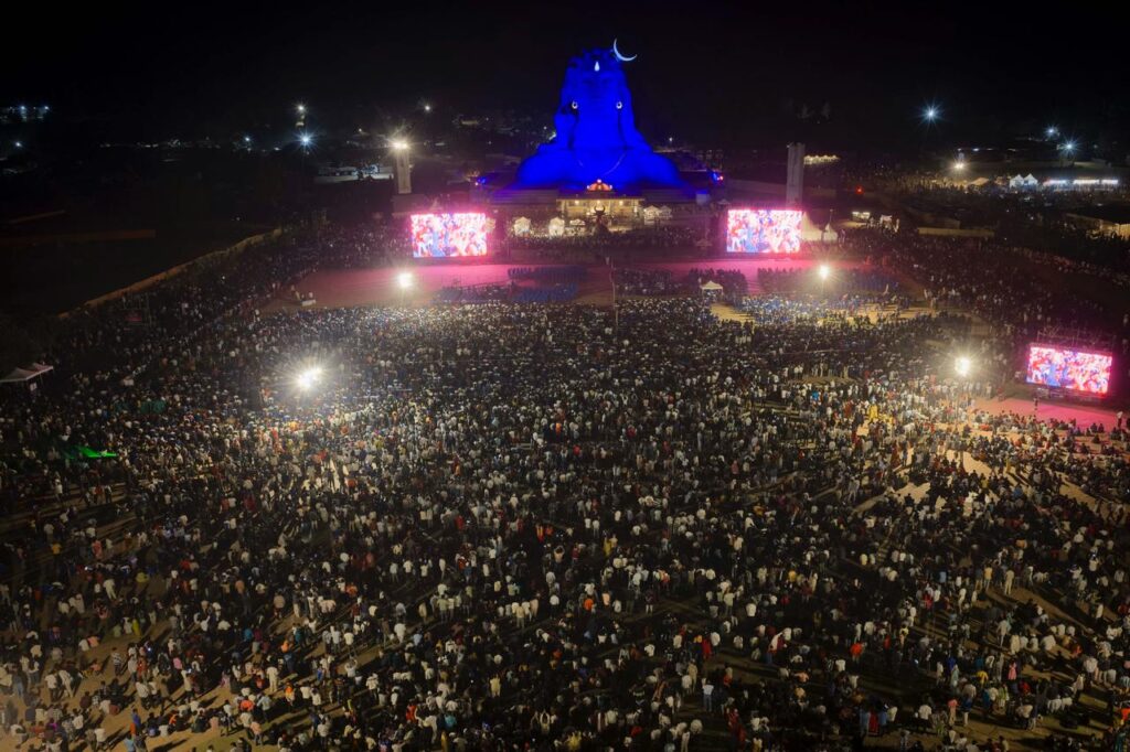 ಮಹಾಶಿವರಾತ್ರಿಯಂದು ಸದ್ಗುರು ಸನ್ನಿಧಿಯಲ್ಲಿ ಹರಿದ ಭಕ್ತಿಯ ಸಾಗರ