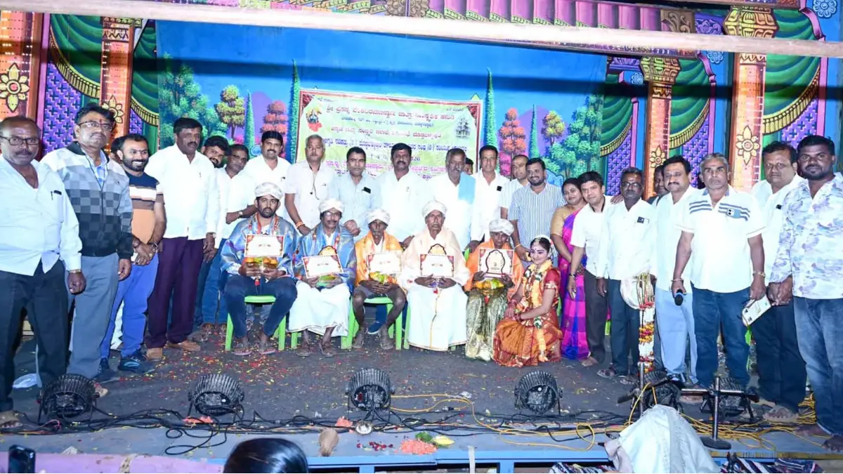 ದೊಡ್ಡಬಳ್ಳಾಪುರ: ಜಾತ್ರಾ ಸಾಂಸ್ಕೃತಿಕ ಕಾರ್ಯಕ್ರಮಗಳ ಸಮಾರೋಪ.. ಸನ್ಮಾನ