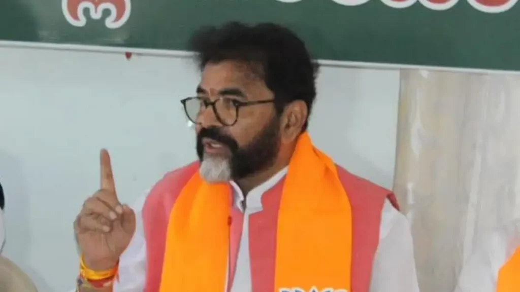 Chalavadi Narayanaswamy, criticizes the state government in Doddaballapur