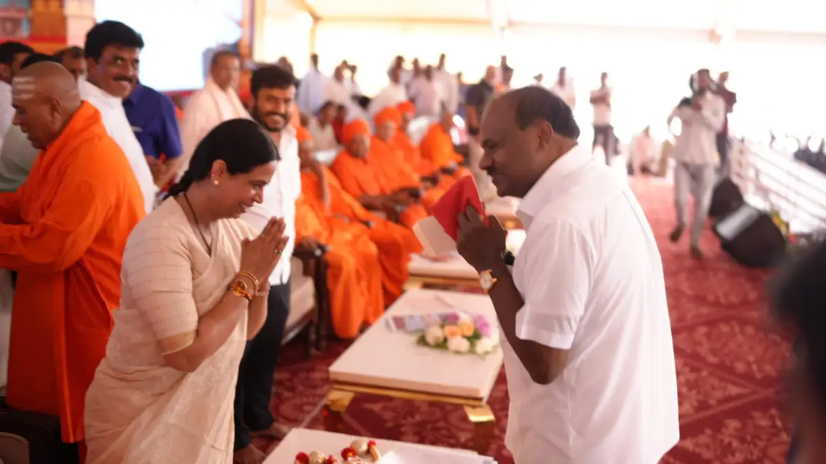 ಗೃಹಲಕ್ಷ್ಮಿ ಯೋಜನೆಗೆ ಹಣವನ್ನು ಎಲ್ಲಿಂದ ತರುತ್ತಿದ್ದೀರಿ?; ಹೆಚ್.ಡಿ. ಕುಮಾರಸ್ವಾಮಿ ಪ್ರಶ್ನೆ