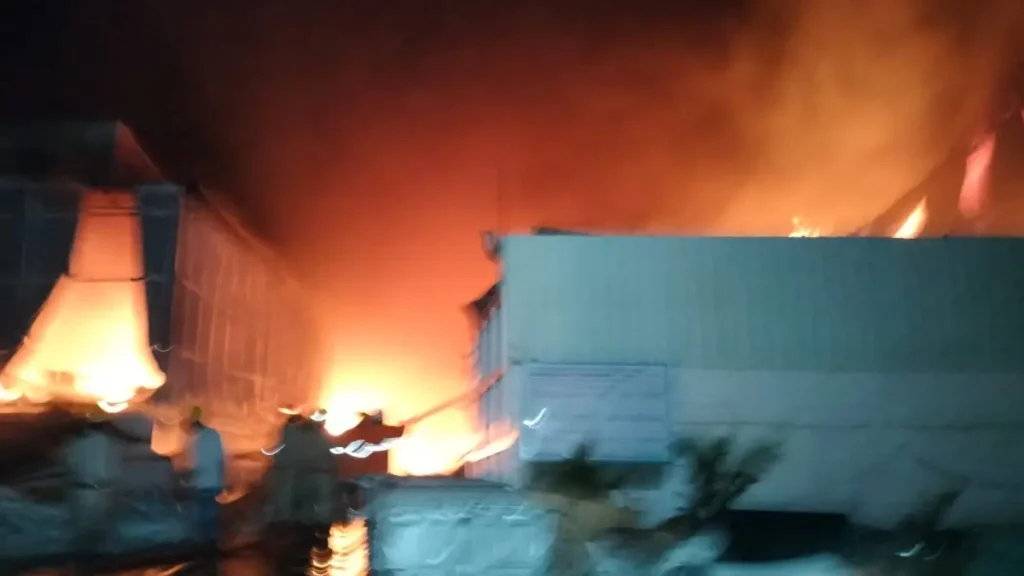 Fire accident.. Firefighting operation carried out all night
