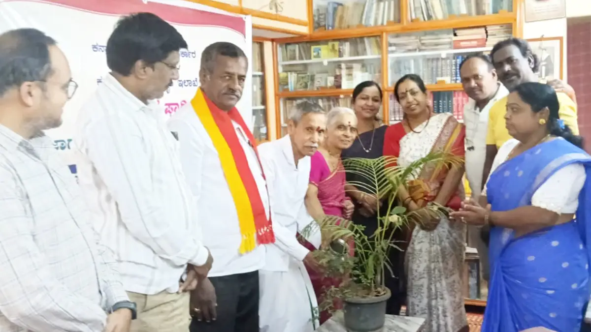 ದೊಡ್ಡಬಳ್ಳಾಪುರ: ಮನೆಗೊಂದು ಗ್ರಂಥಾಲಯ ಅಭಿಯಾನ