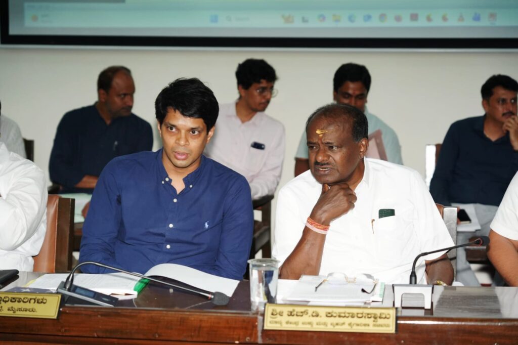 ತೀವ್ರ ಅನಾರೋಗ್ಯ ಪೀಡಿತ ಮಹಿಳೆಗೆ ನೆರವಾದ ಕುಮಾರಣ್ಣ 2 ತೀವ್ರ ಅನಾರೋಗ್ಯ ಪೀಡಿತ ಮಹಿಳೆಗೆ ನೆರವಾದ ಕುಮಾರಣ್ಣ