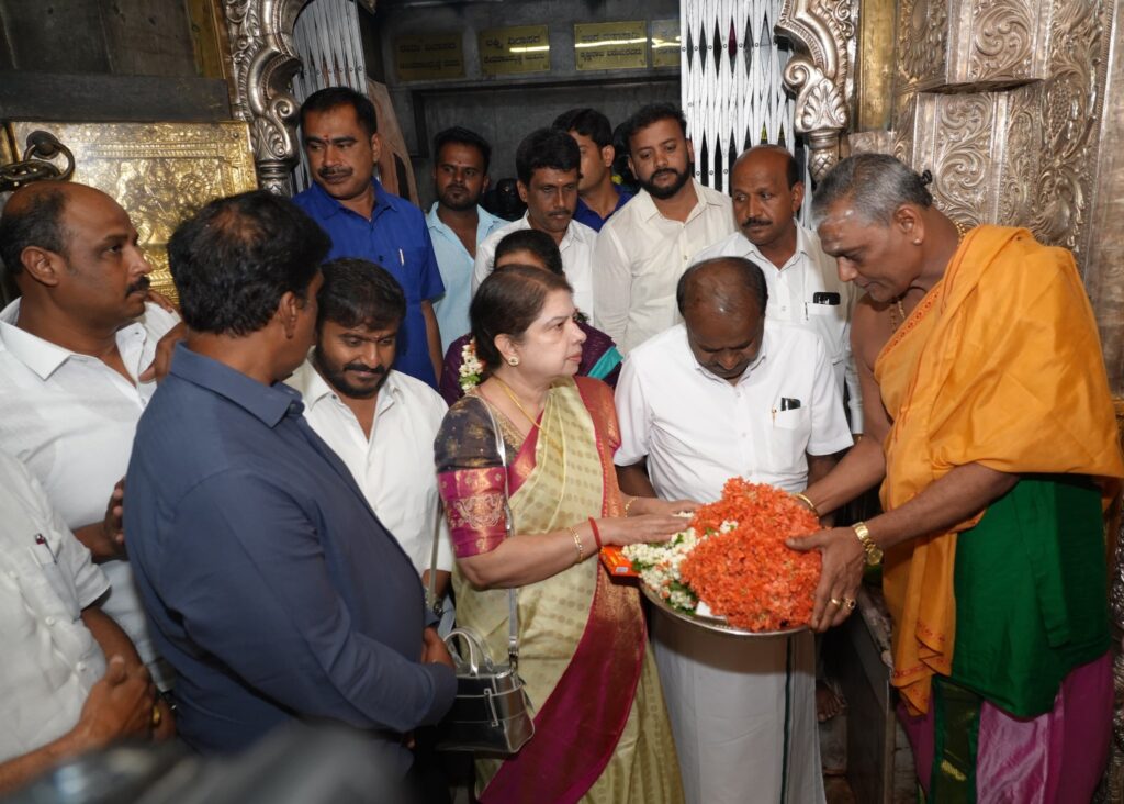 ತೀವ್ರ ಅನಾರೋಗ್ಯ ಪೀಡಿತ ಮಹಿಳೆಗೆ ನೆರವಾದ ಕುಮಾರಣ್ಣ 1 ತೀವ್ರ ಅನಾರೋಗ್ಯ ಪೀಡಿತ ಮಹಿಳೆಗೆ ನೆರವಾದ ಕುಮಾರಣ್ಣ